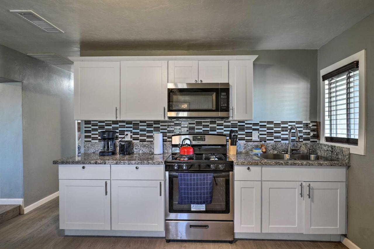 Bright Tucson Home With Patio - 2 Mi To U Of A! Exterior photo
