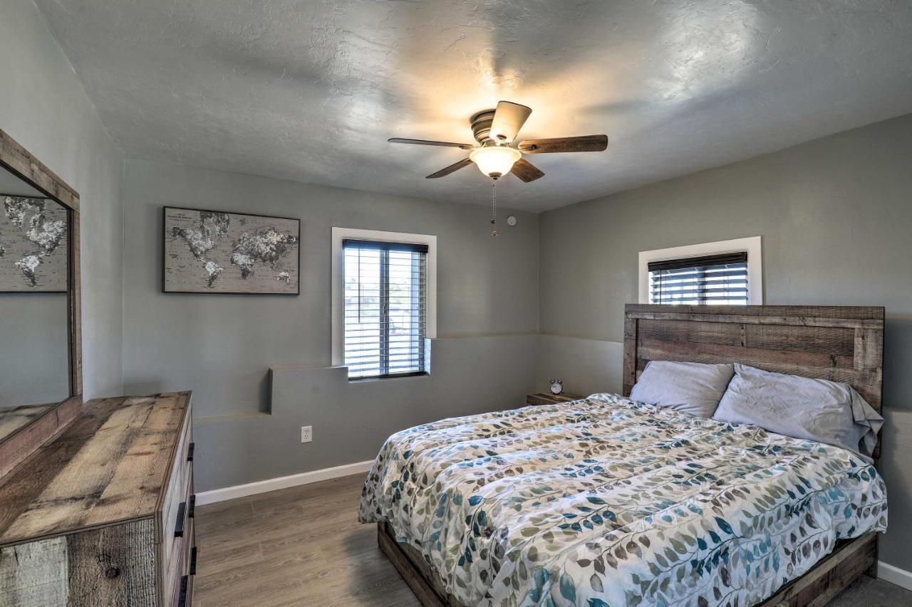 Bright Tucson Home With Patio - 2 Mi To U Of A! Exterior photo